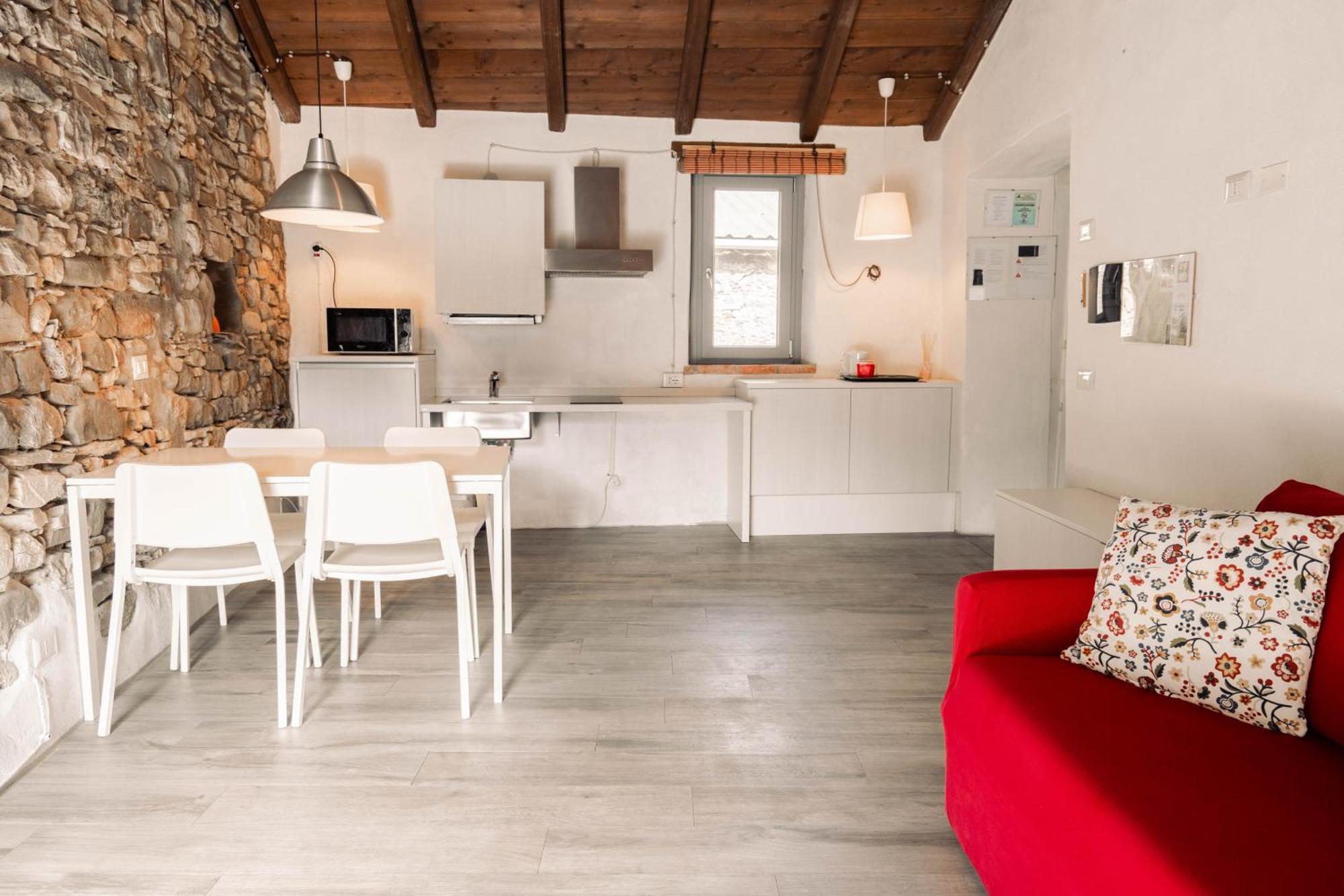 Le Case Nel Borgo Fivizzano Exterior photo