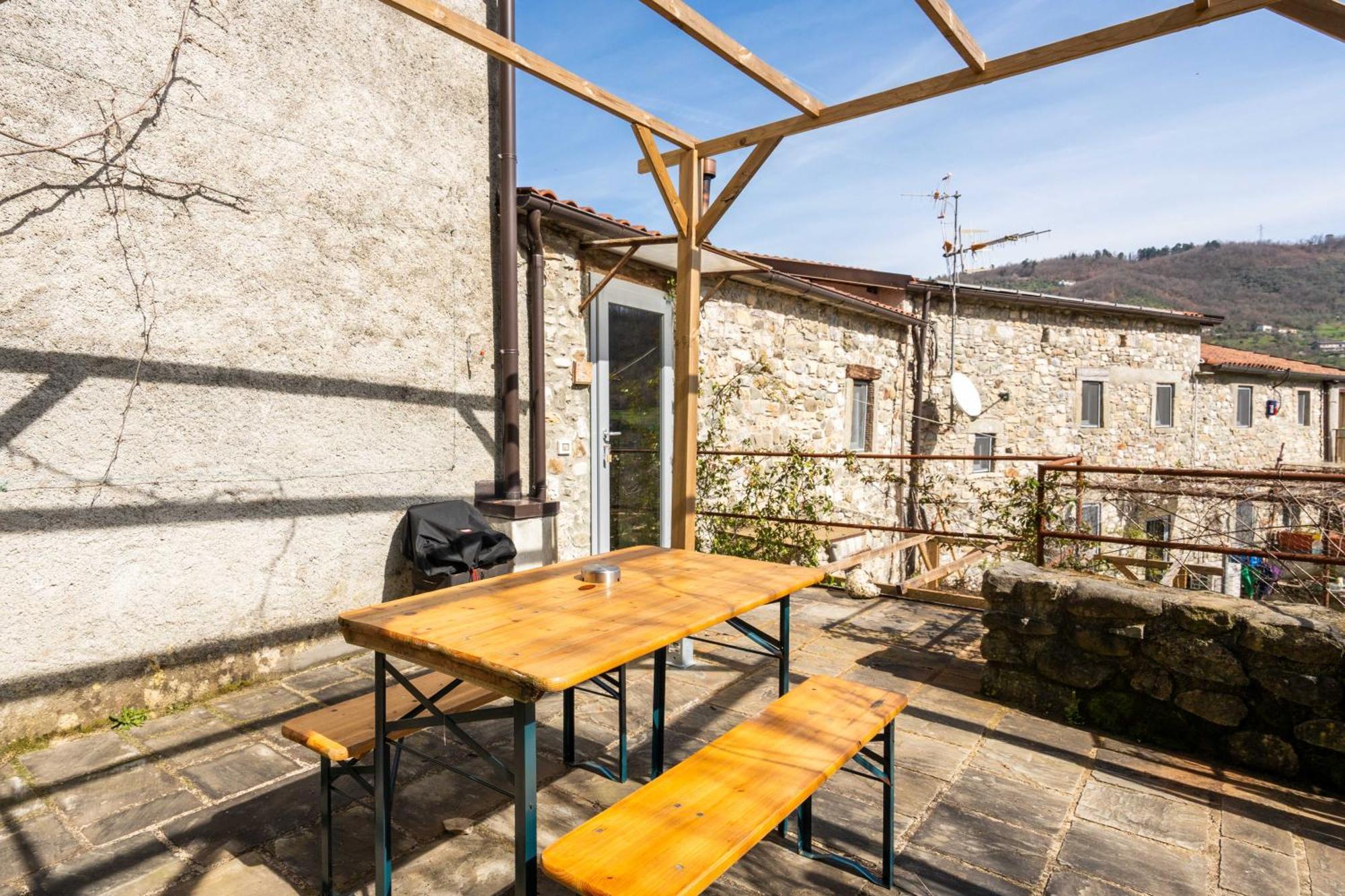Le Case Nel Borgo Fivizzano Exterior photo